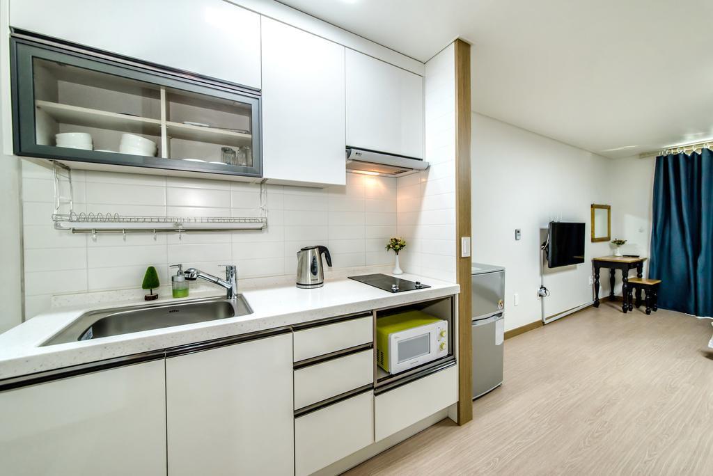 Dorami Pension Seogwipo Exteriör bild