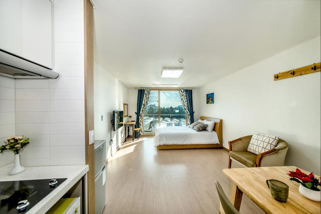 Dorami Pension Seogwipo Exteriör bild