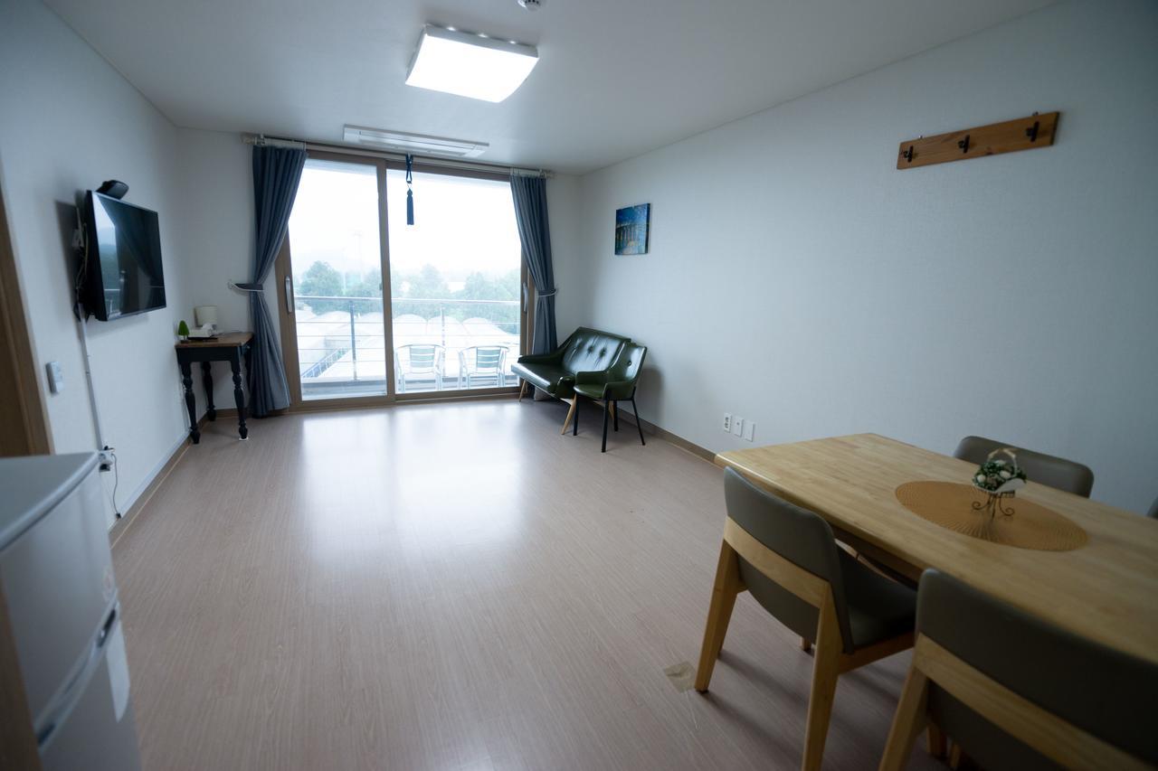 Dorami Pension Seogwipo Exteriör bild