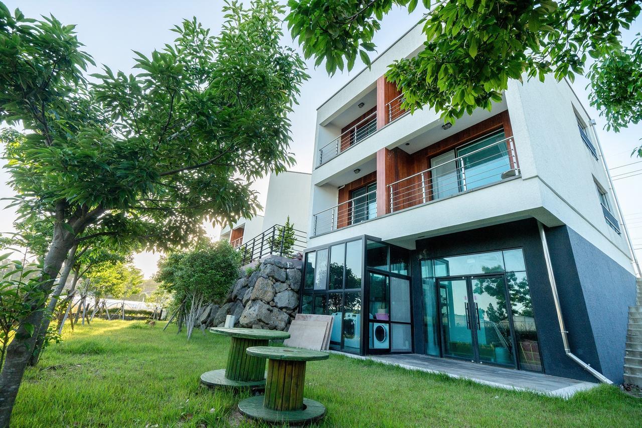 Dorami Pension Seogwipo Exteriör bild