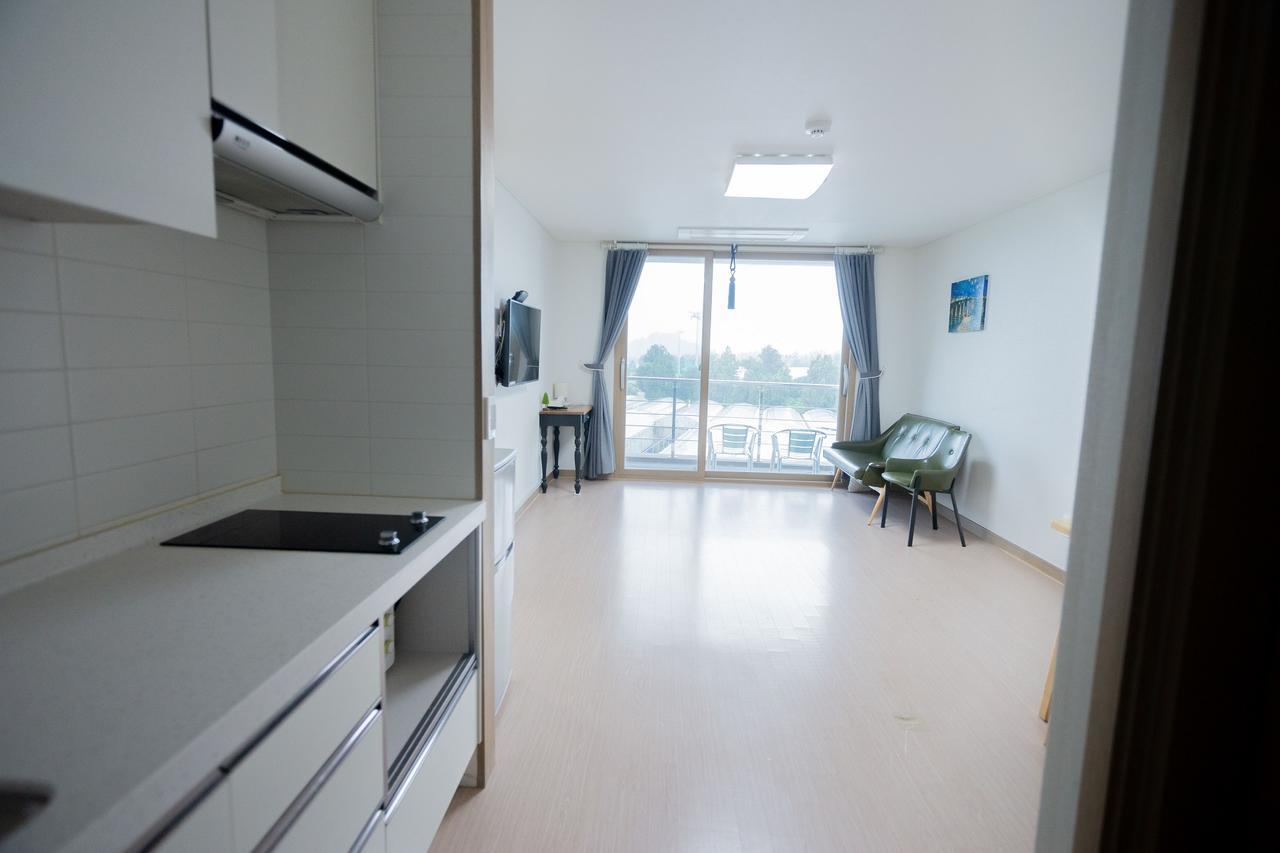 Dorami Pension Seogwipo Exteriör bild