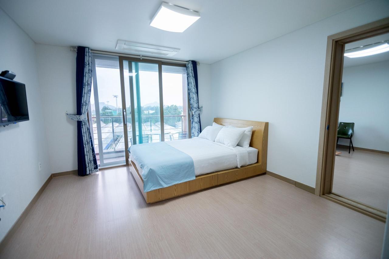 Dorami Pension Seogwipo Exteriör bild